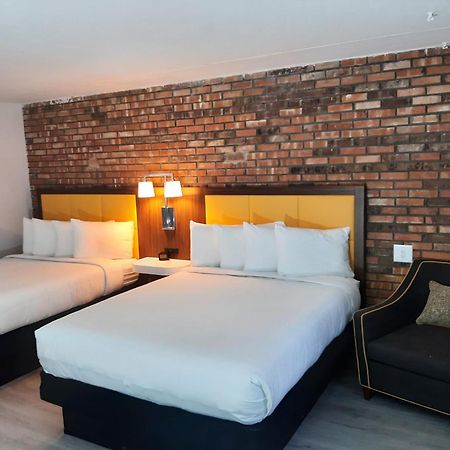 Penn Lodge Hotel & Suites Philadelphia - 本赛霖姆 外观 照片